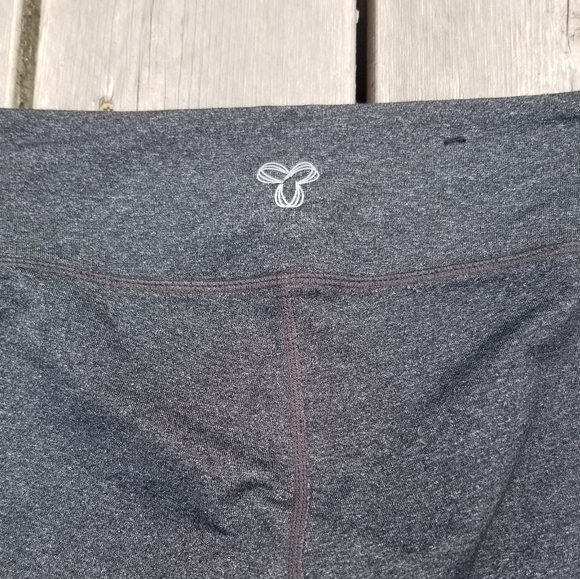 TNA - Grey Leggings - Size Small - Picture 4 of 5